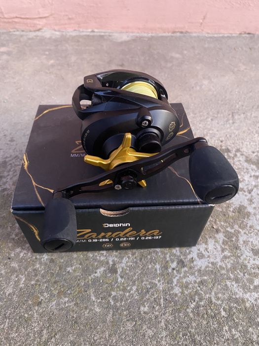 Mulineta Baitcasting Delphin