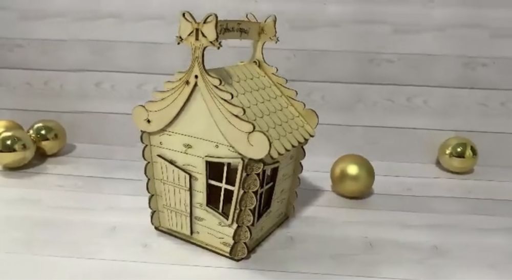 Подарочные деревяные домики.