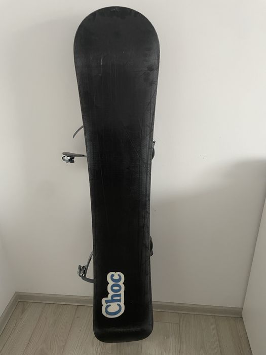 Vand snowboard cu legaturi