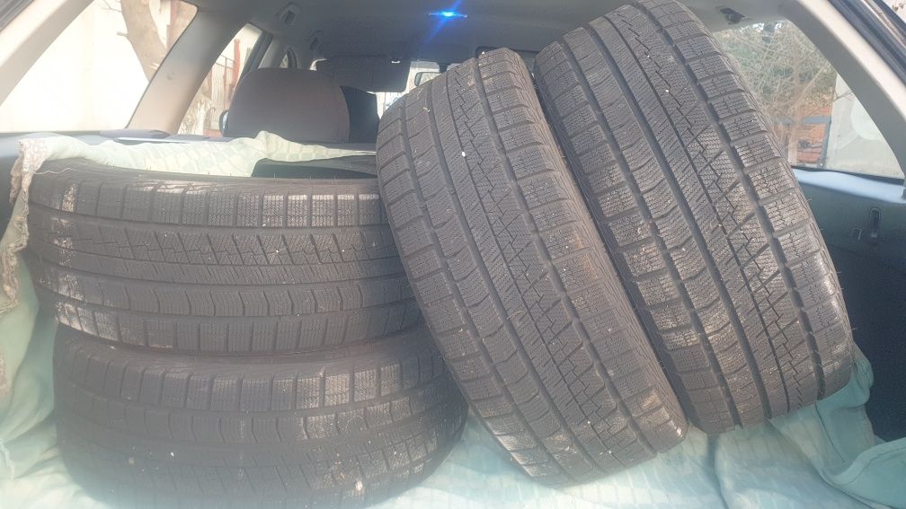 Зимни гуми Rotalla Setula 215/45/17