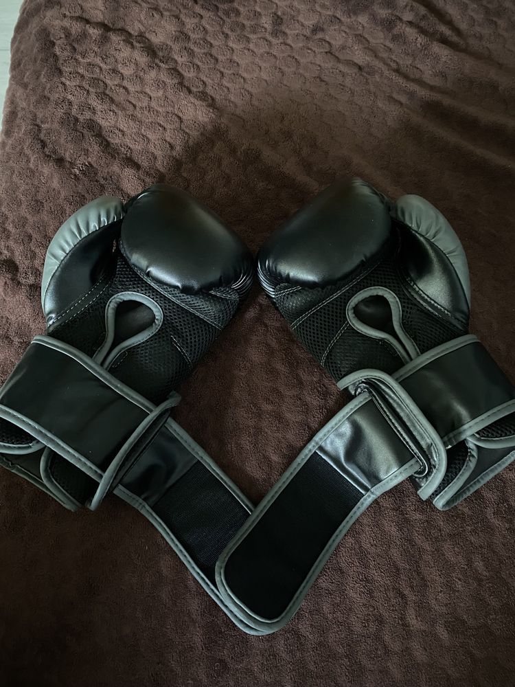 Боксови ръкавици Everlast powerlock