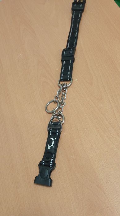 Zgarda ajustabila, noua din material textil rezistent,pentru câini