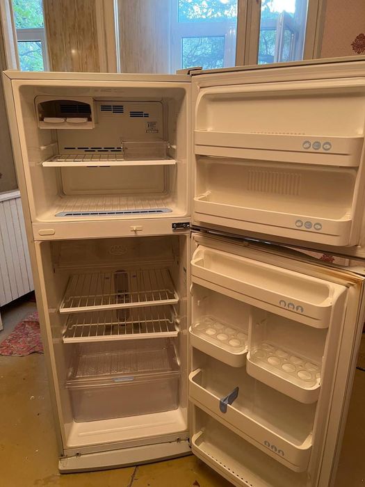 Продается холодильник