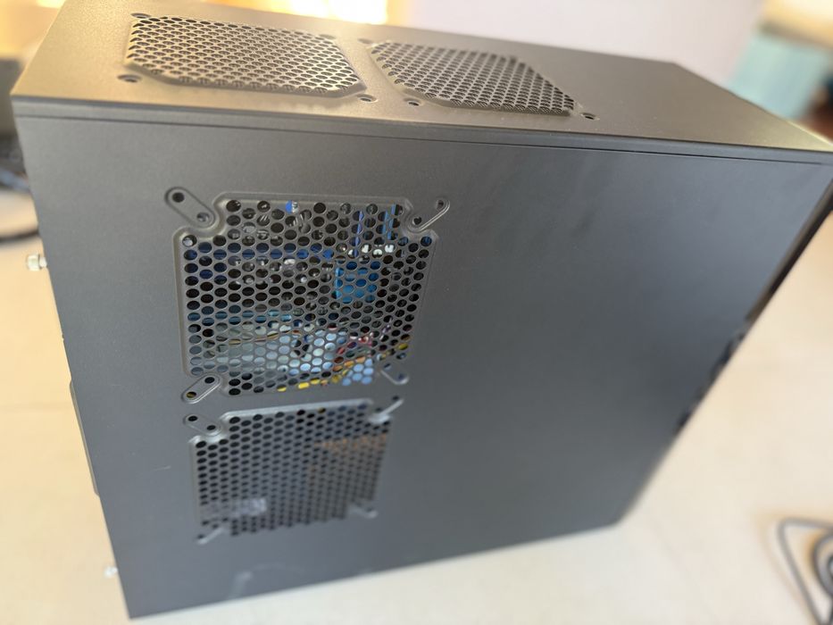 Настолен Компютър Asus