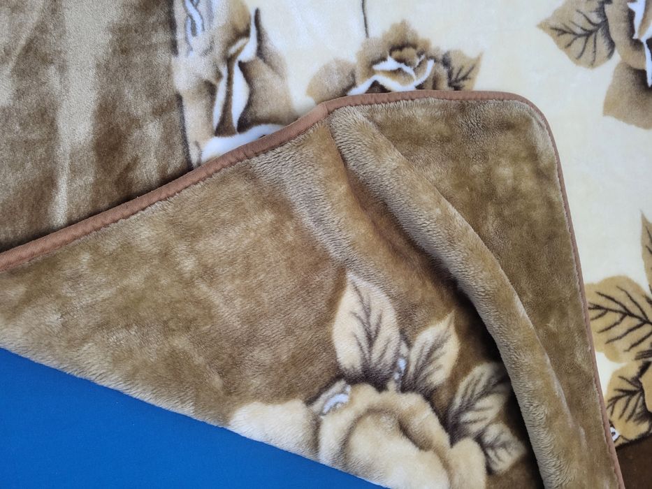 Patura groasa de calitate, noua, 150x220