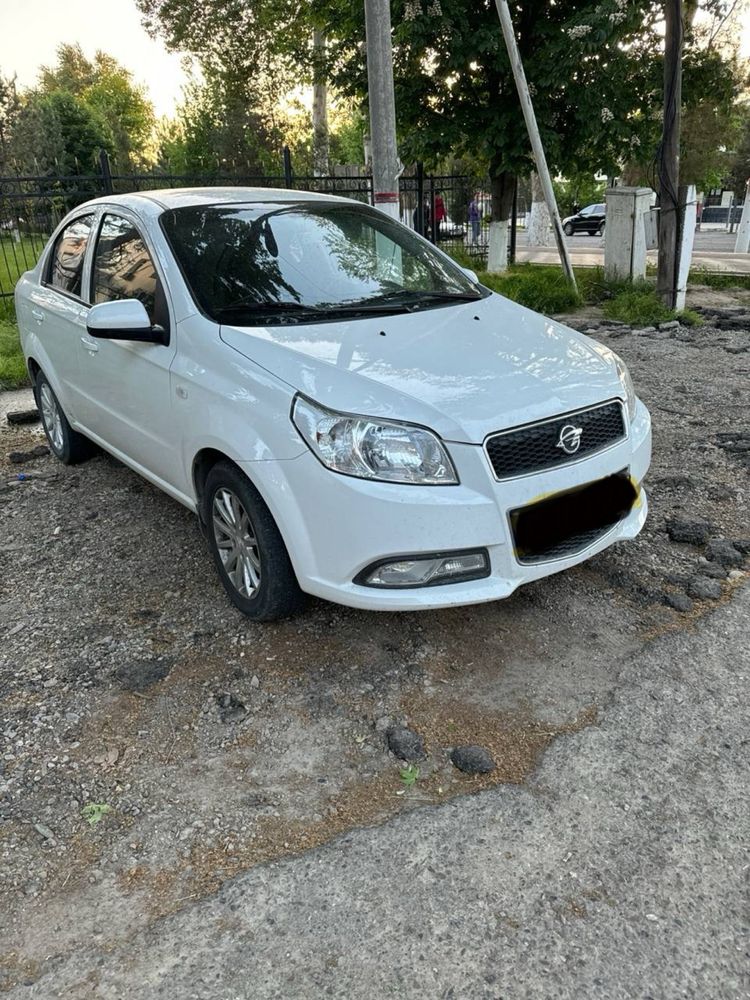 Nexia 3 sotiladi 2019 yil 73000 probeg