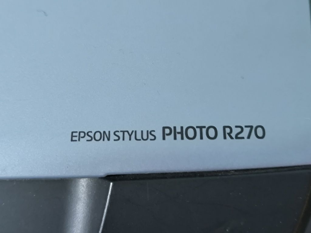 Принтер EPSON Stylus Photo R270