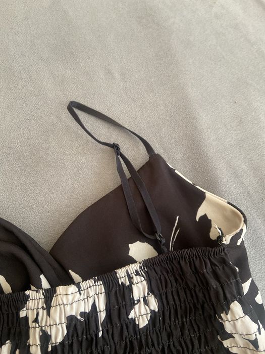 Къс черно-бял топ