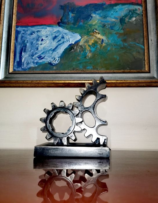 Фигура зъбни колела индустриален плакет NEXT английски марков зъбчатки