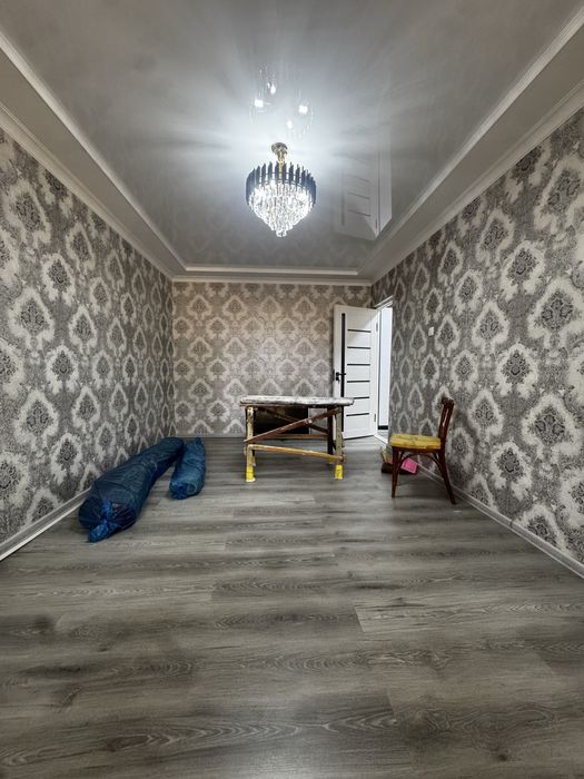 Прадается 1 ком 1 этаж с ремонтом