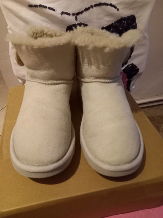 Ugg mărimea 36 22cm