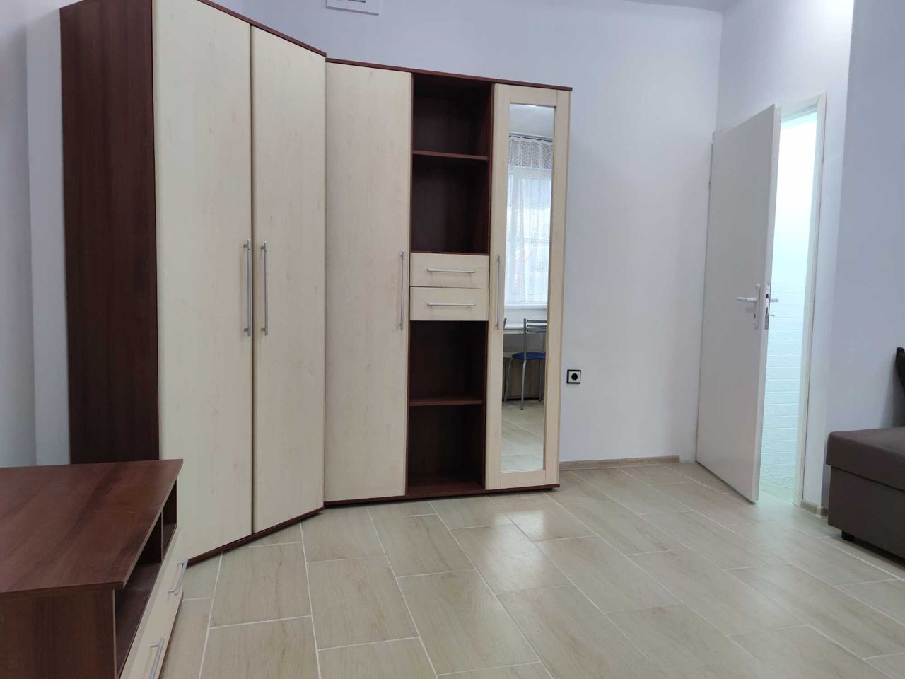 Дава се под наем Двустаен апартамент в Варна, Автогара - 55 кв.м за 300 € - Снимка #1