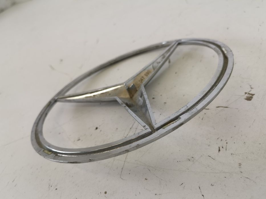 Емблема за централна решетка Мерцедес-Бенц / Mercedes-Benz GLE-Class W