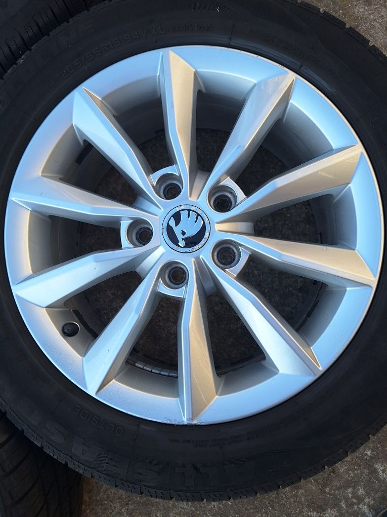 Jante aliaj usor originale Skoda Passat Seat5x112 6J Et 46  16"