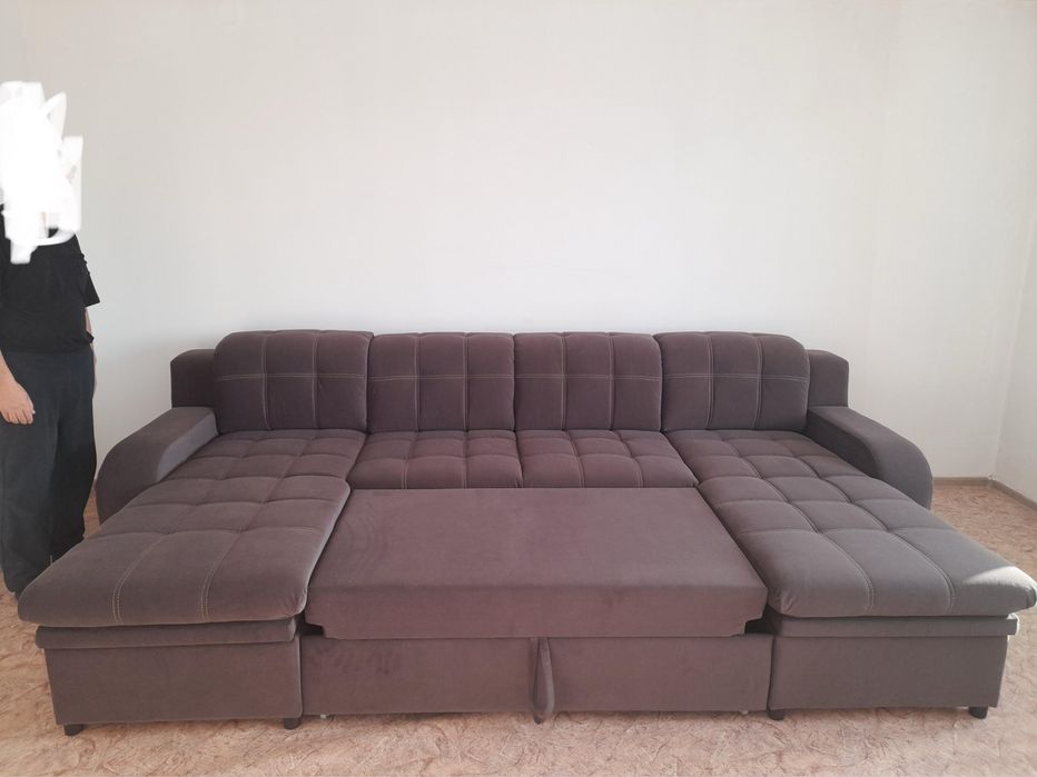 Продам диван совсем новенький