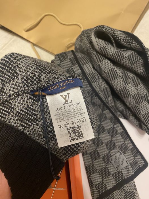 Set Fular+Caciula Louis Vuitton gri