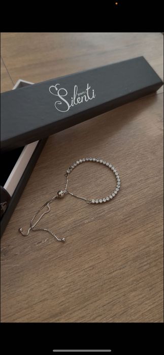 Сребърна гривна “Уникат”