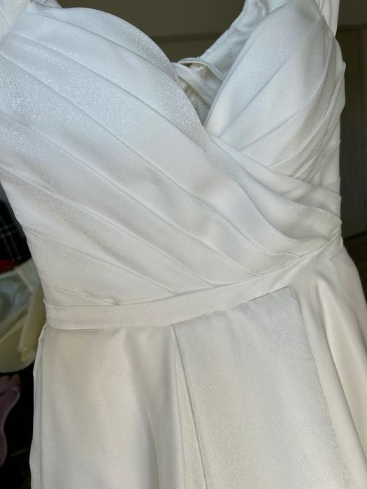 Rochie de mireasă din tafta , model simplu tip A cu corset