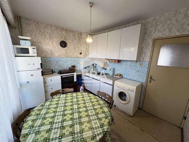 ЕКСКЛУЗИВНО! Четиристаен апартамент за продажба, кв. Владиславово, Вар