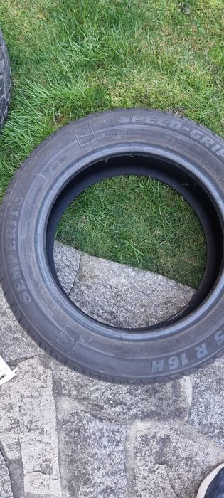 Продавам комплект зимни гуми SEMPERIT