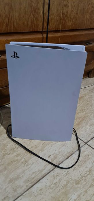 Vand ps5 in stare forte buna