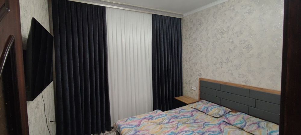 Продаётся 4х комнатная квартира.На первом этаже. Ориентир Сергели 3.