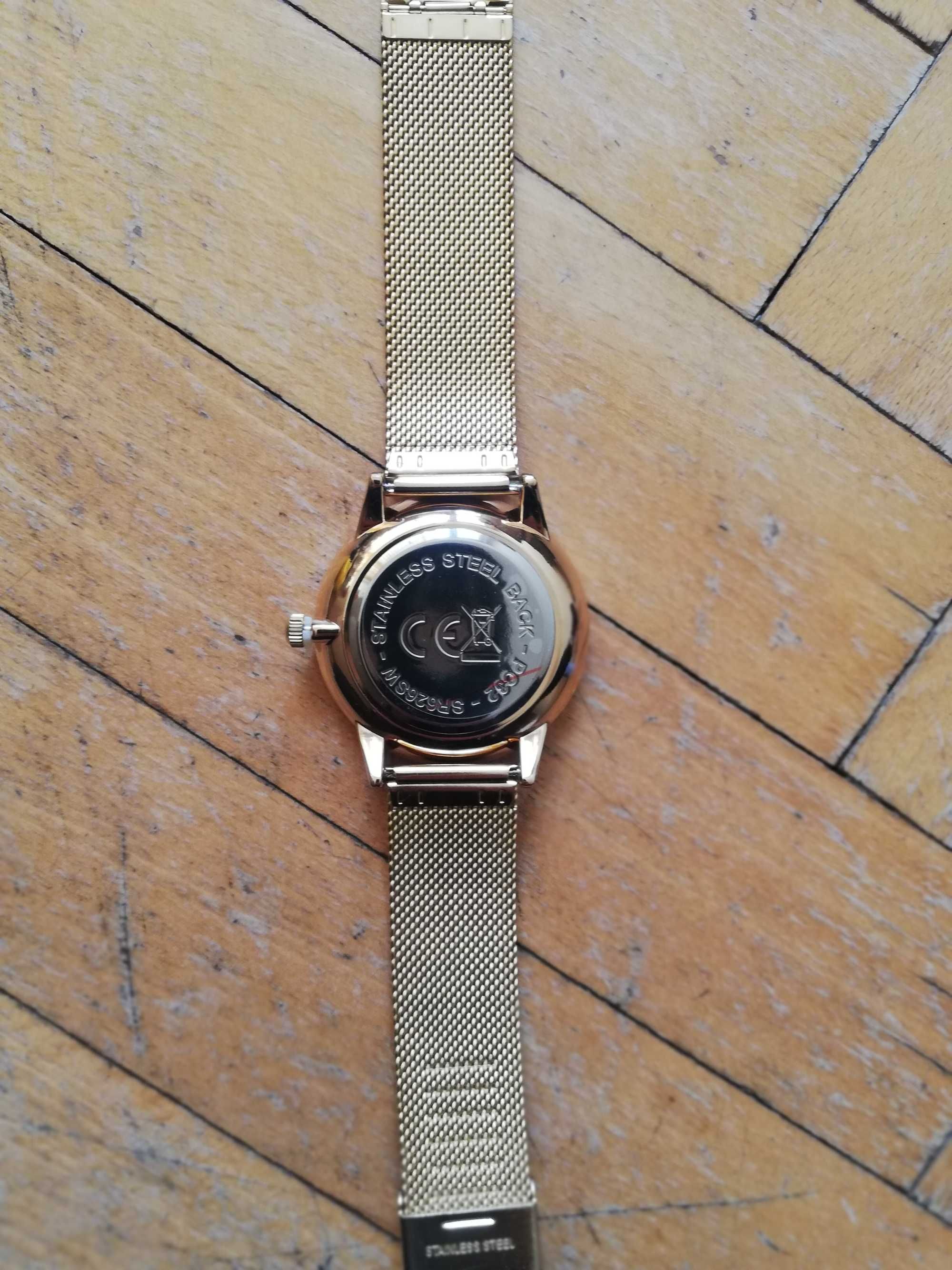 Pierre Cardin swiss made часовник