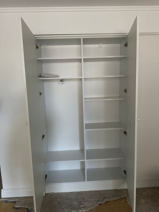 Dulap-sifonier stare foarte buna