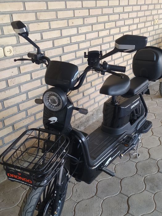 СРОЧноПродаю Скутор "Дронго" в отличном состоянии  в связи с переездом