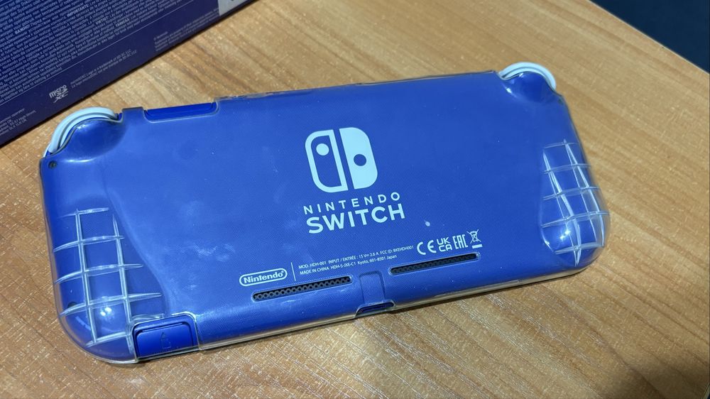 Nintendo Switch Lite с 14 игри