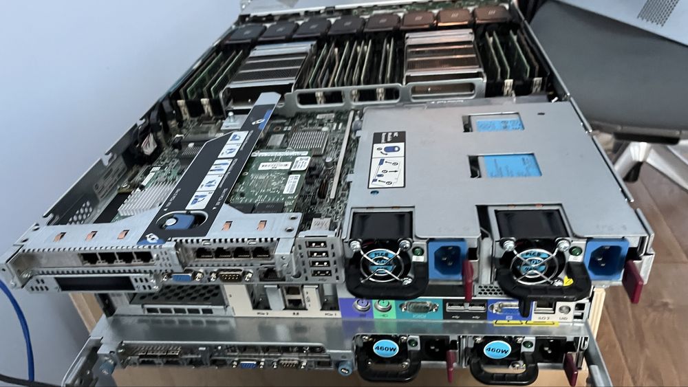 3 броя сървър HP Gen8 128GB RAM Xeon2680 ESXI