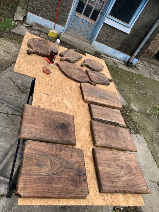 Tocatoare ddin lemn de nuc