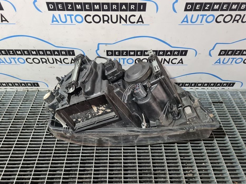 Far Stanga Volvo XC90 Facelift 2002 - 2006 SUV 4 Usi (972) Fara xenon 30784151