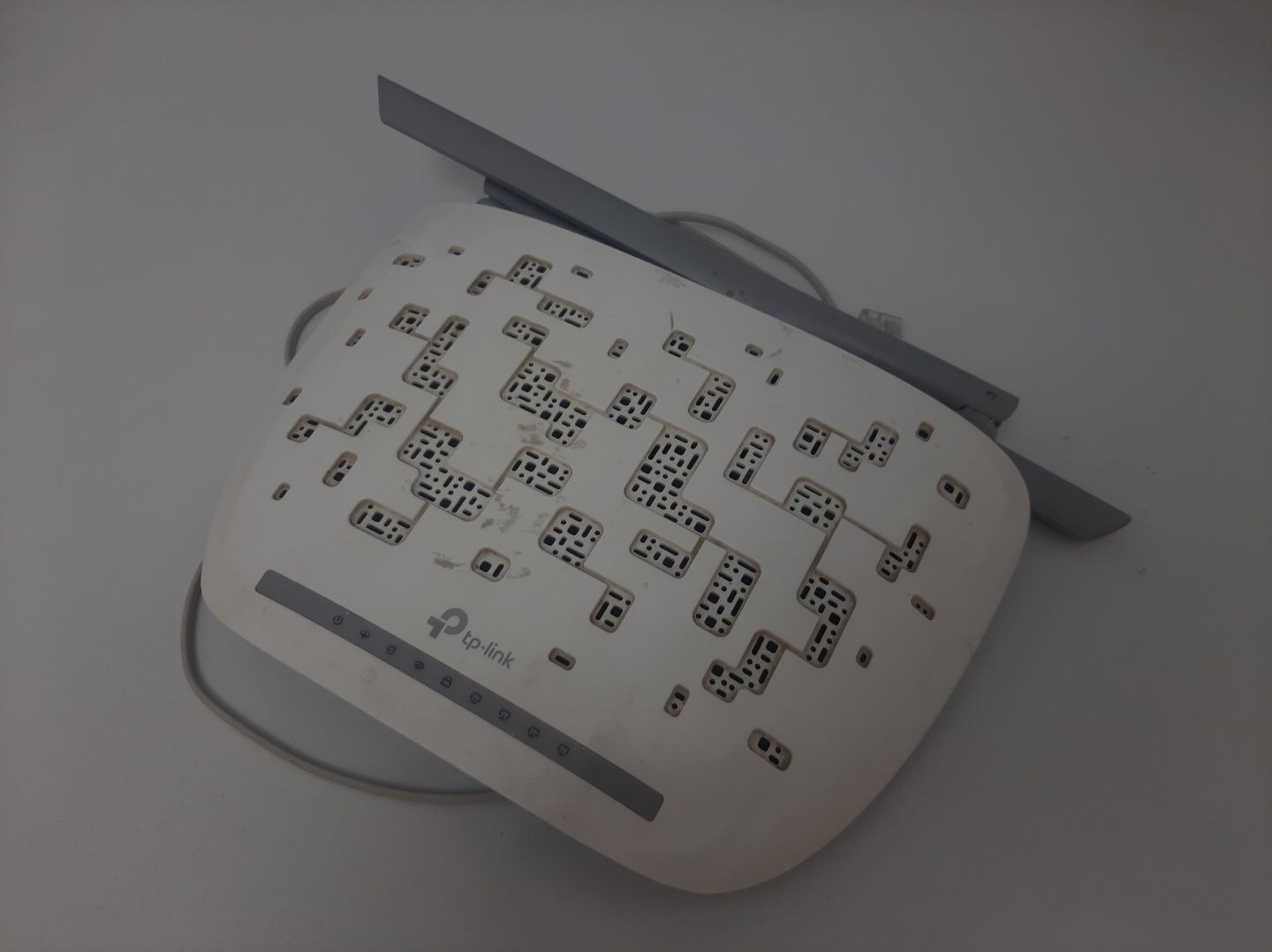 Wi-Fi роутер TP-LINK TD-W8961N + телефон (Pashaphone) в подарок — 9000