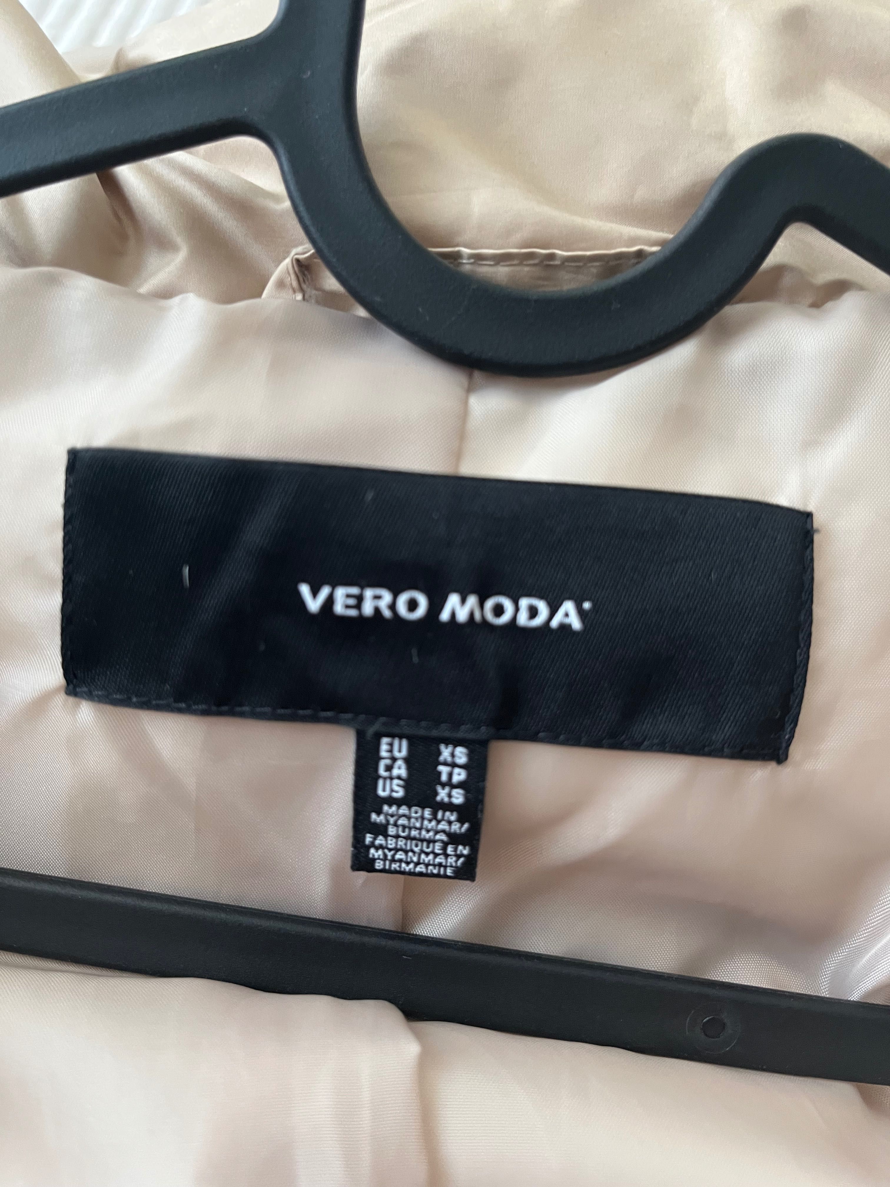Дамско яке с пълнеж от пух Vero Moda
