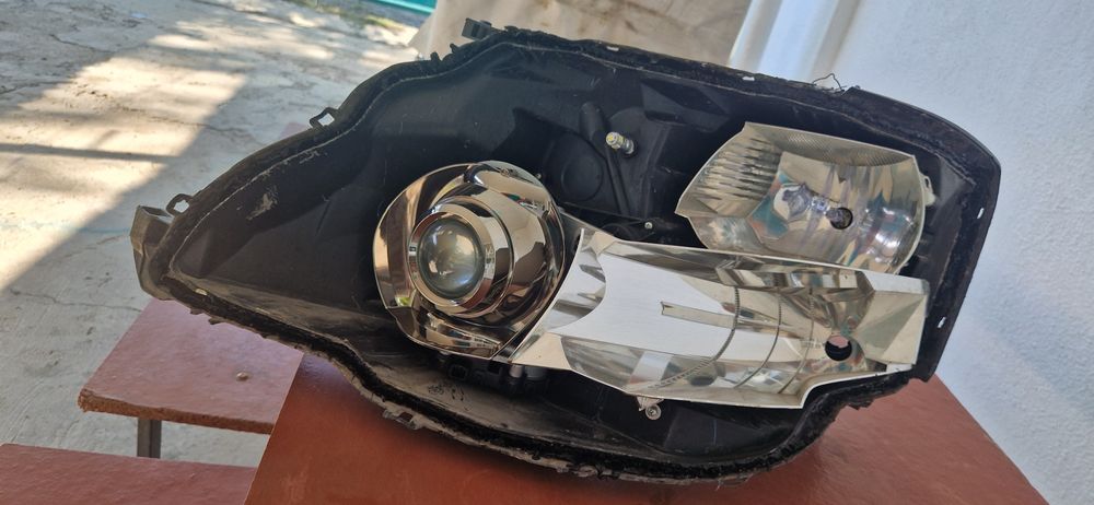 Фара на тойоту альфард