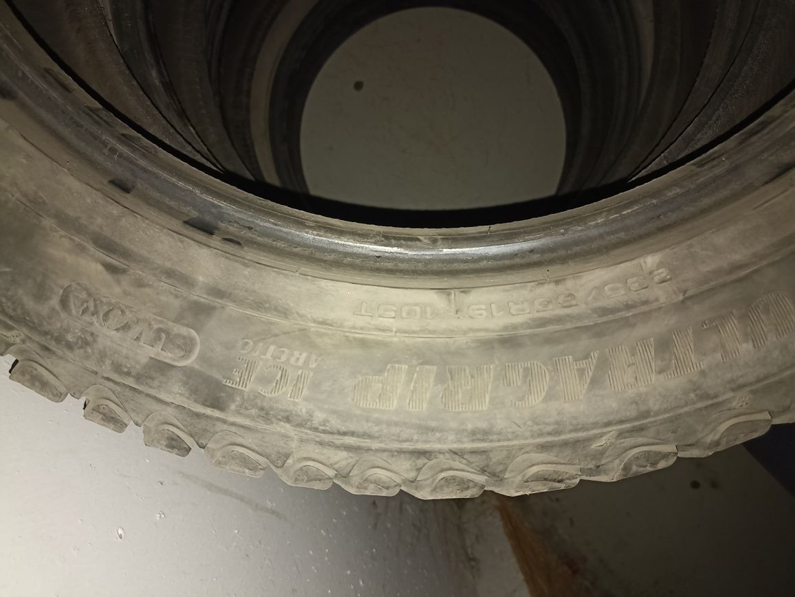 Продам шины Goodyear