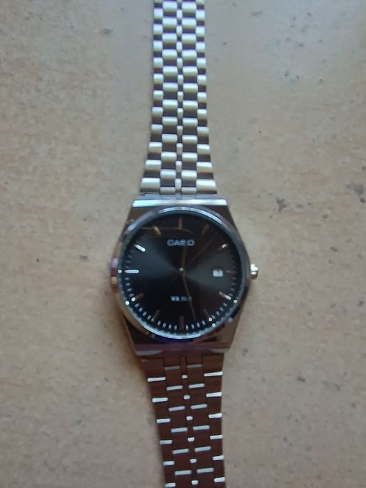 Сребърен мъжки часовник Casio