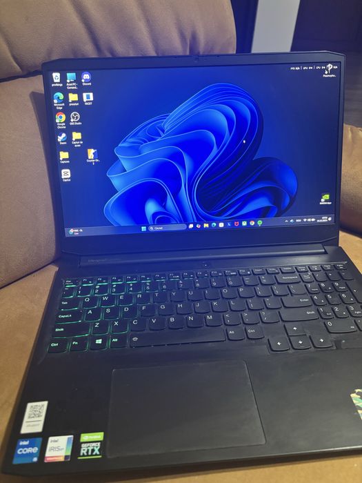Leptop gaming lenovo ideapad gaming 3 i5-11300H rtx3050 8gb RAM