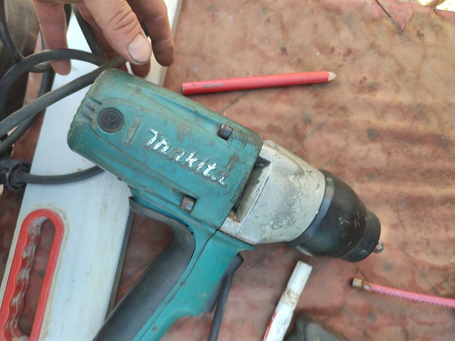 Pistol impact makita 400 watt