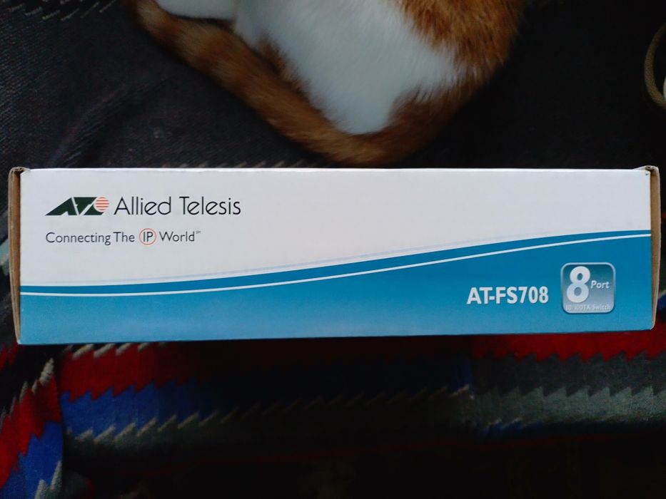 Switch Allied Telesis 8 port 10/100
