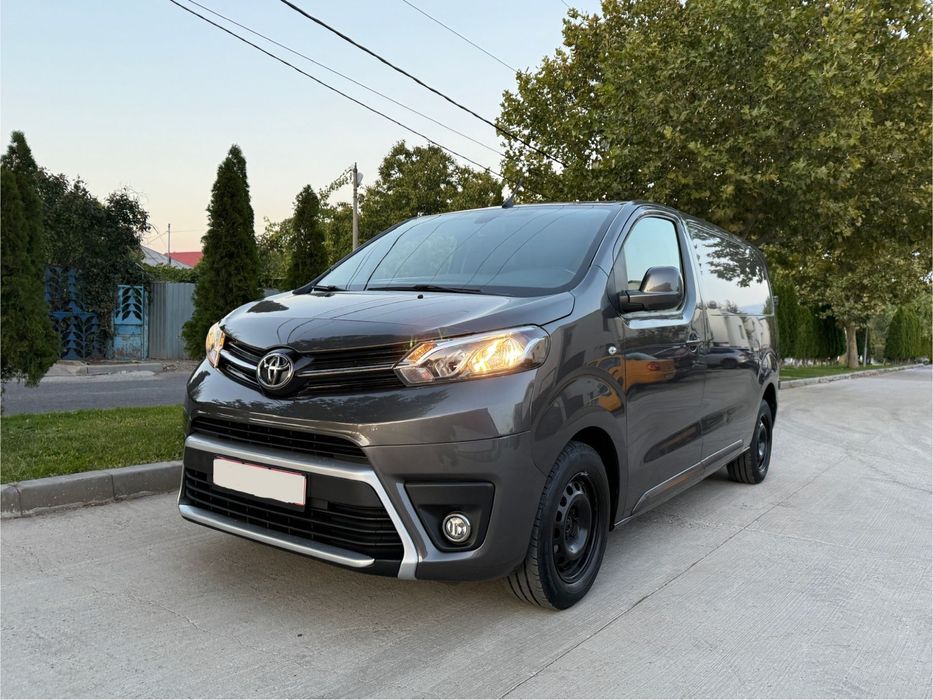 Toyota Proace Automata/ Senzori parcare/ Navi/ 2.0 Diesel/ Garantie