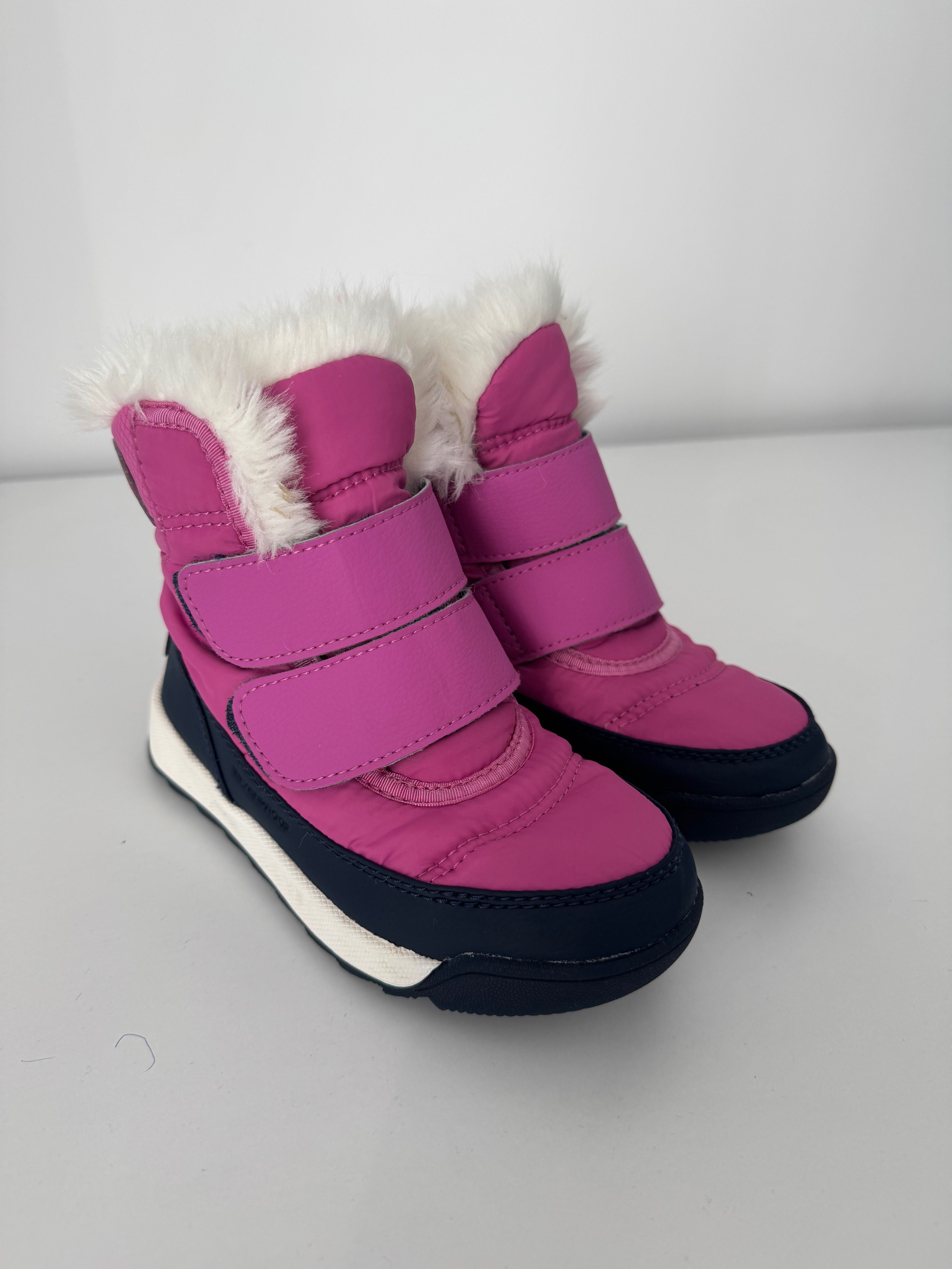 Cizme de zăpadă fatǎ. Marca Sorel . Mărimea 27 (15 cm)