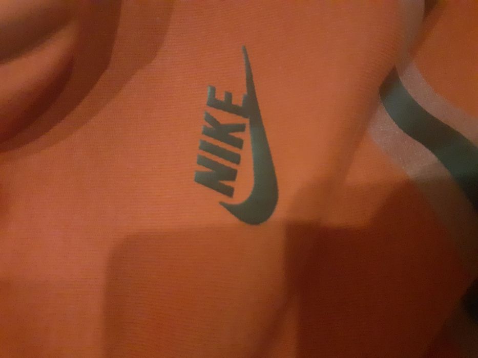 Nike tech red original