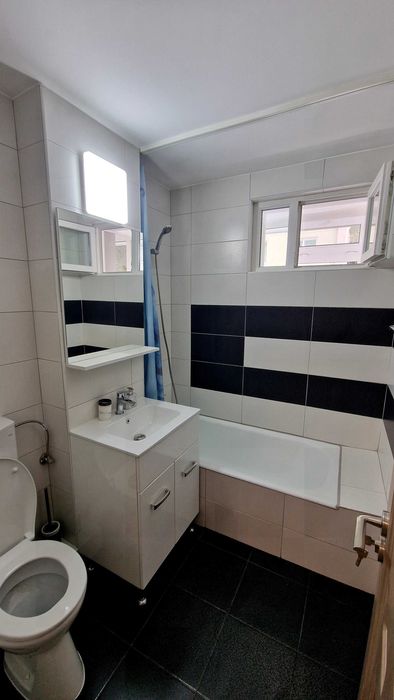 Inchiriez ap 2 cam Piatra Neamt, centru, str Ana Ipătescu