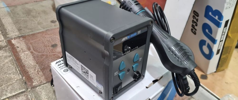 Stație de lipit cu aer cald