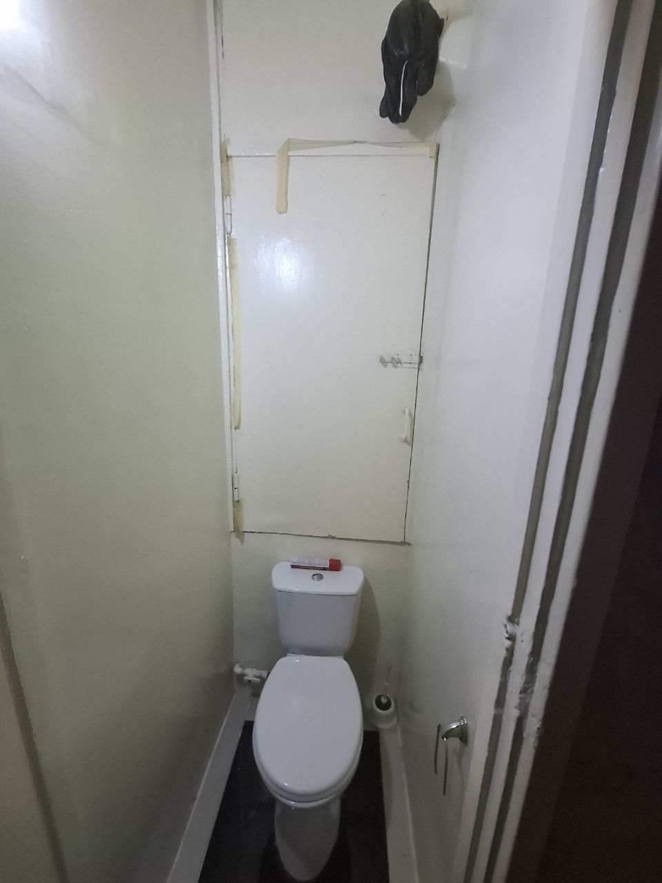 Yunusabad 7 kvartal alfraganus 1 xona 4 etaj sotiladi