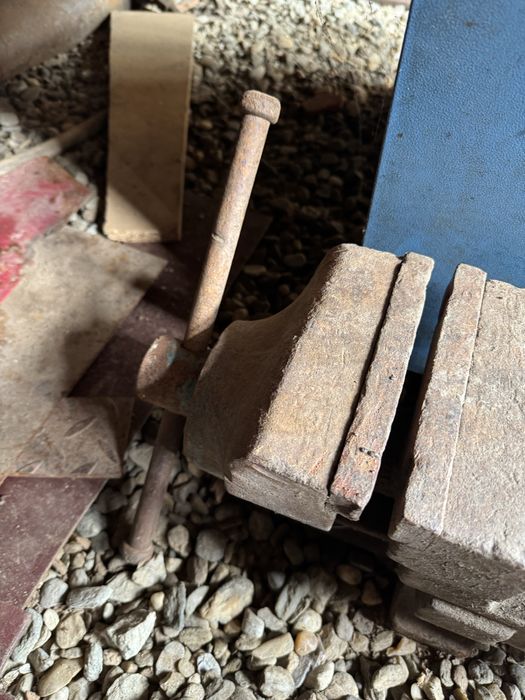 Vand menghina romaneaca