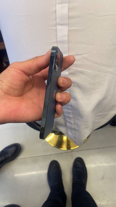 Iphone 12 pro holati yaxshi yomks 75% xotira 128gb