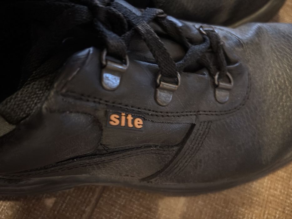 Combinizon și bocanci